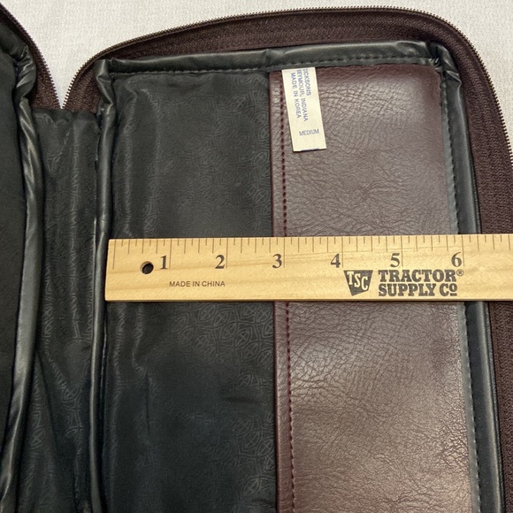 Bible Carry Protection Bag - Burgundy - Exterior Pocket, Zipper Closure- EUC - Picture 10 of 11